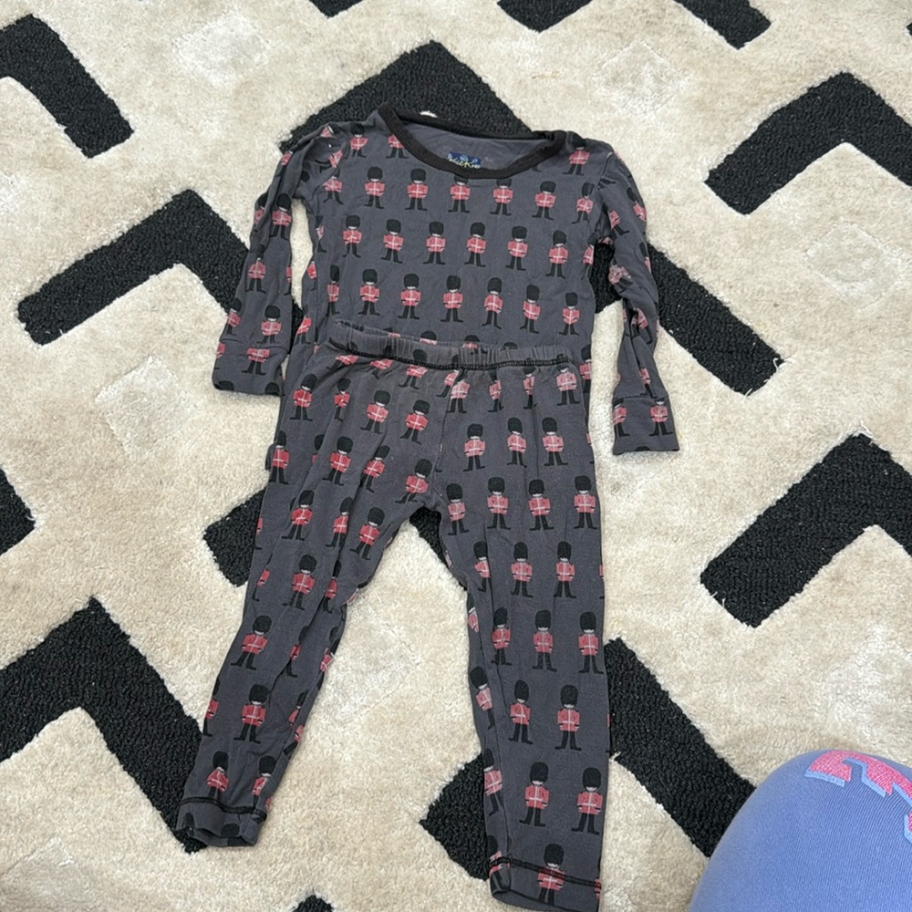 Kickee pants 18-24m soldier pajamas